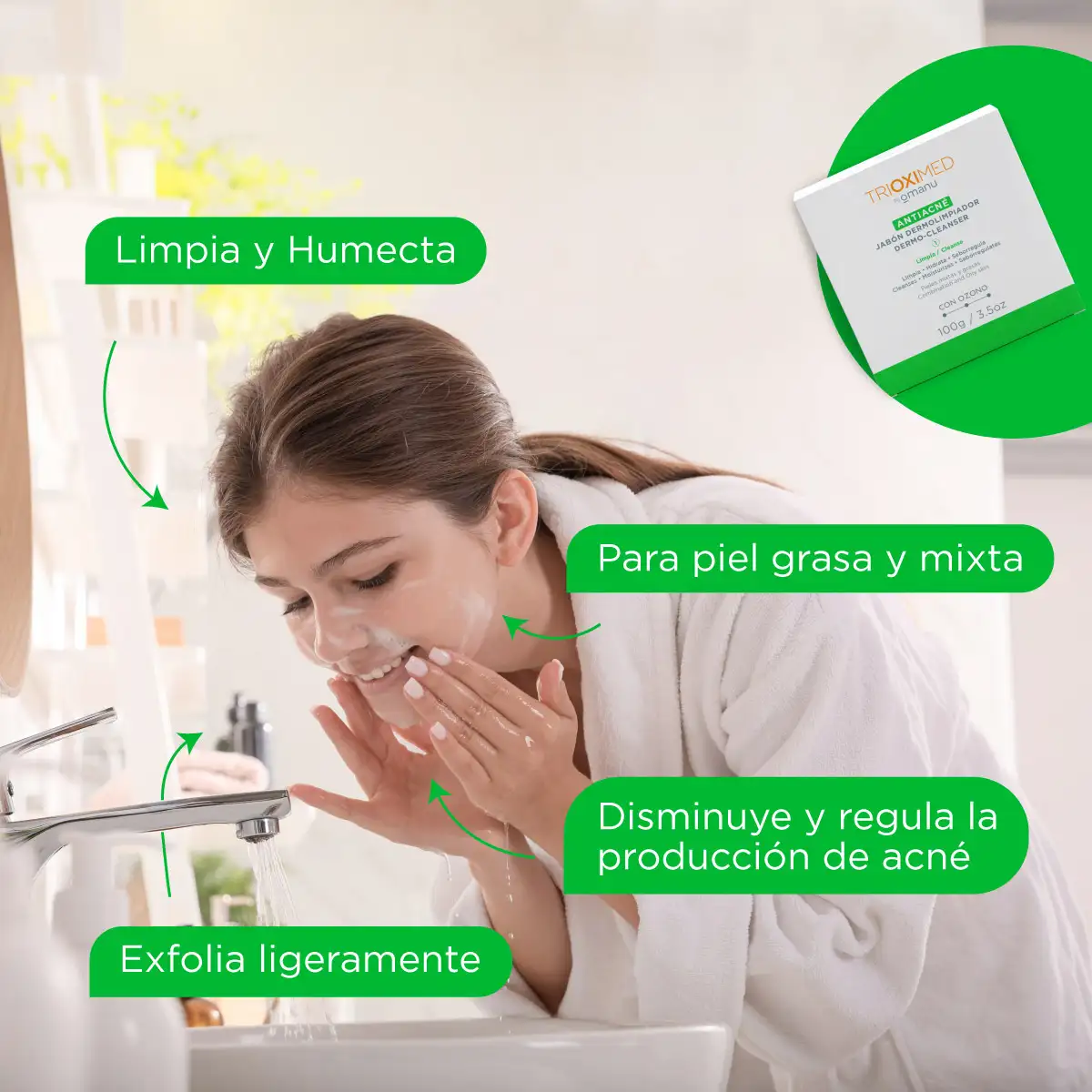 Mujer usando el Jabón Dermolimpiador Antiacné Trioximed para limpiar e hidratar la piel grasa y mixta.