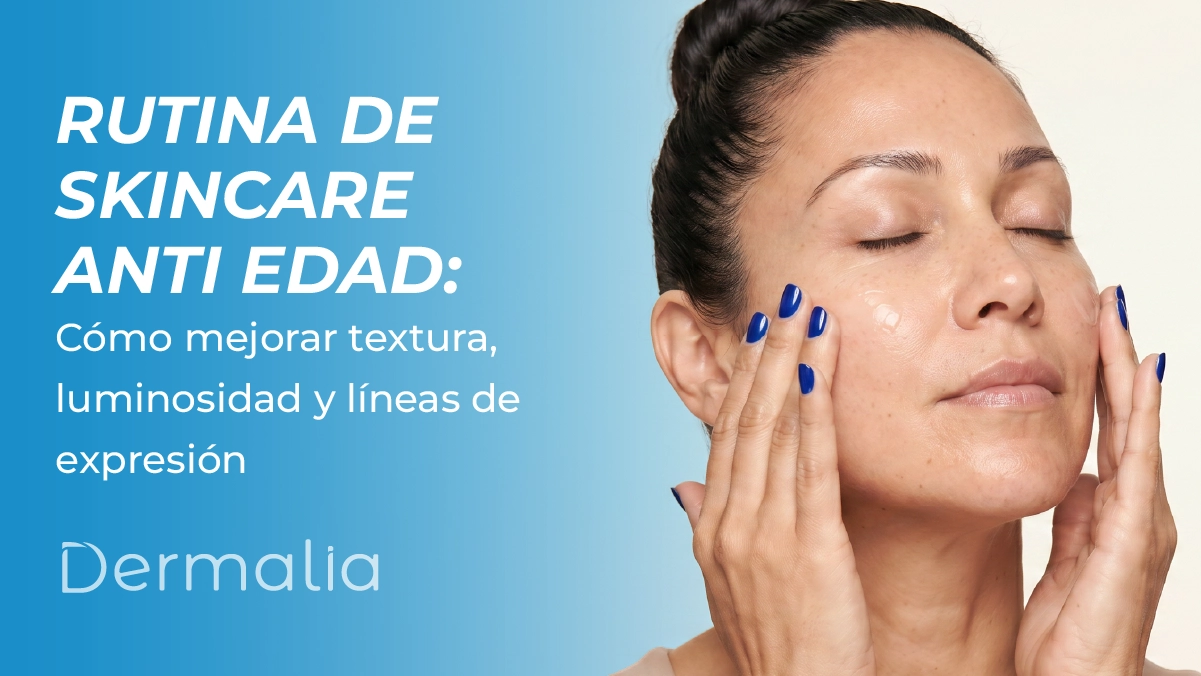 Mujer aplicando crema facial en una rutina de skincare anti edad para mejorar textura, luminosidad y líneas de expresión de la piel.