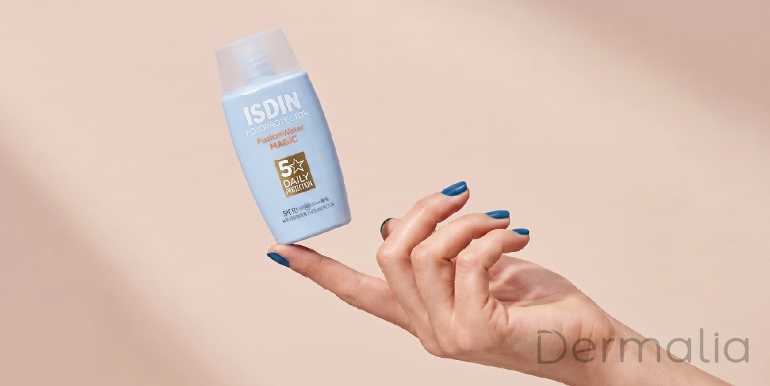 ISDIN Fusion Water Magic SPF 50+ con acabado ligero y oil free. Protector solar ISDIN Fusion Water Magic SPF 50+ con textura ultraligera para piel grasa.